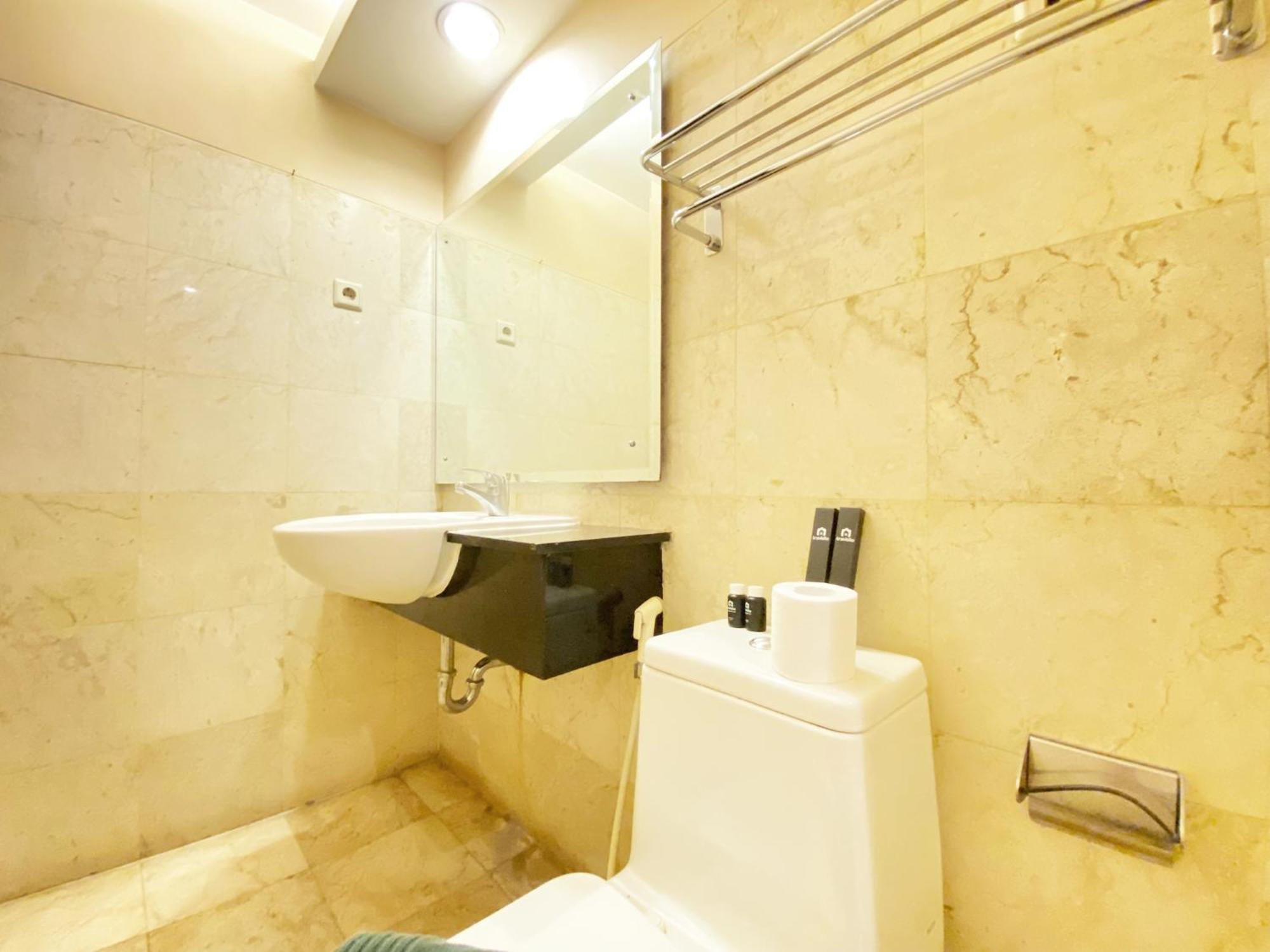 Apartemen Cozy 1br At Braga Walk By Travelio